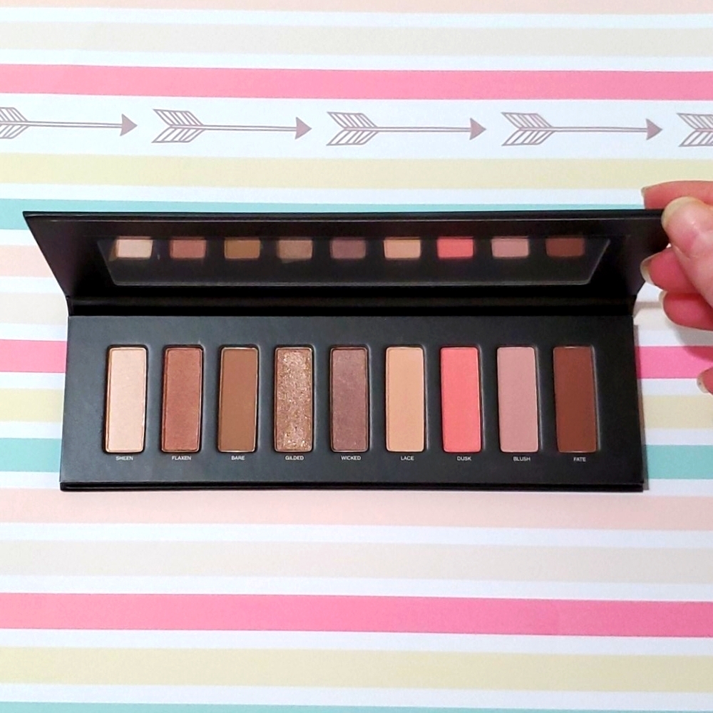 Studio Makeup ease to wear eyeshadow palette